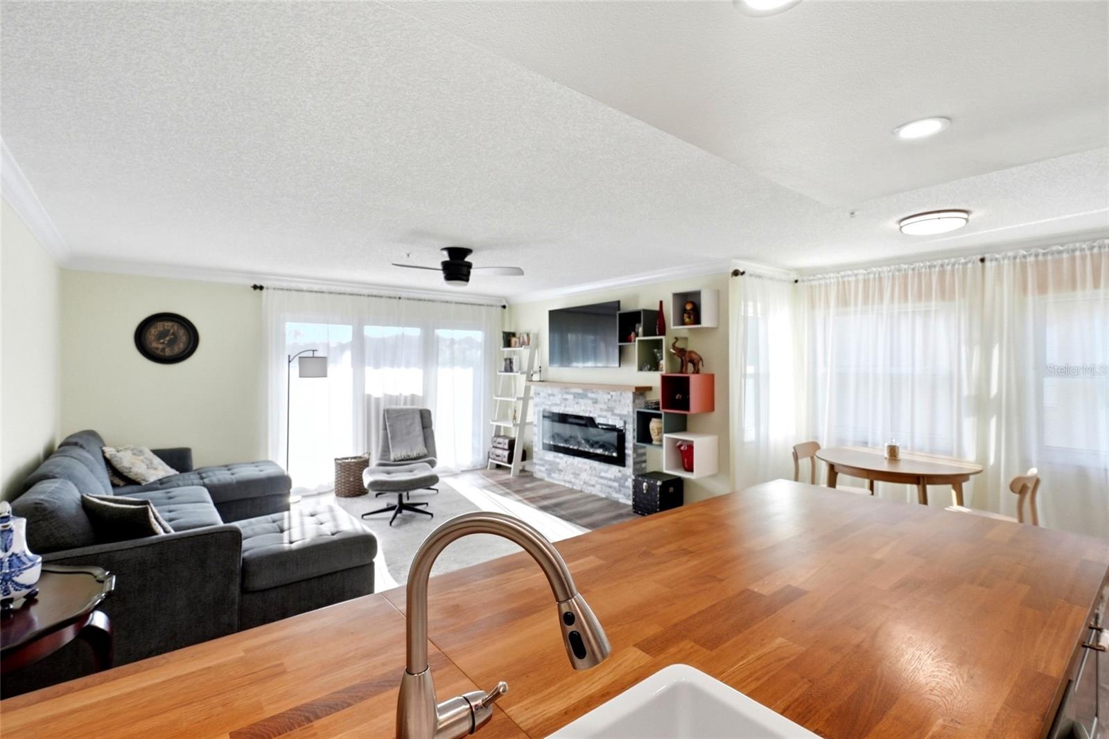 2400 Feather Sound Dr #1428 Property Photo 8