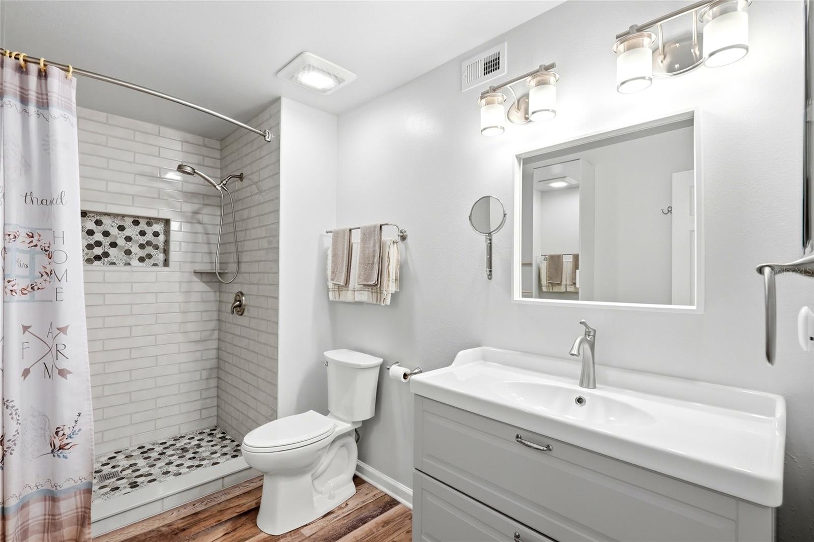 2400 Feather Sound Dr #1428 Property Photo 19