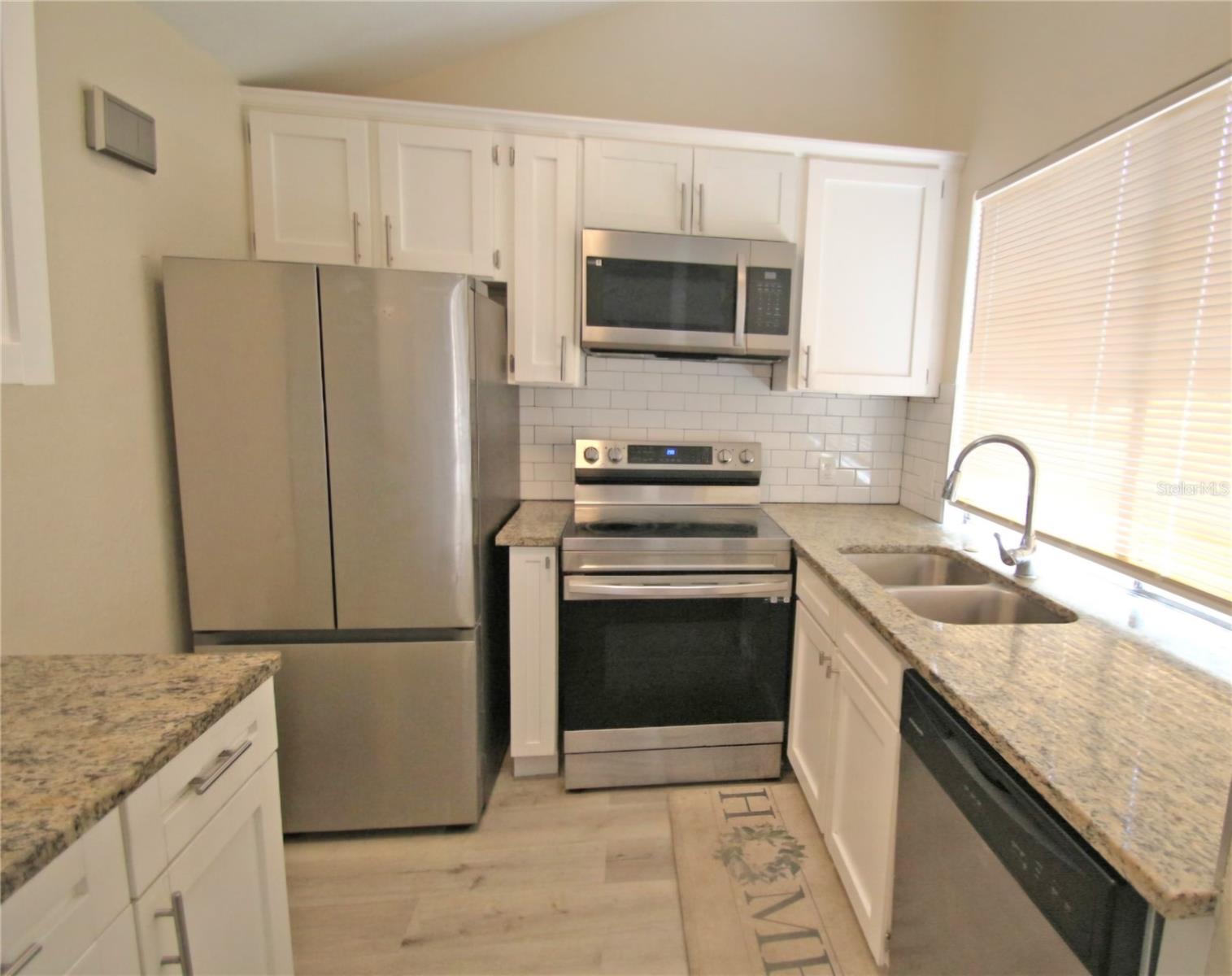 12217 Saddle Strap Row Property Photo 2