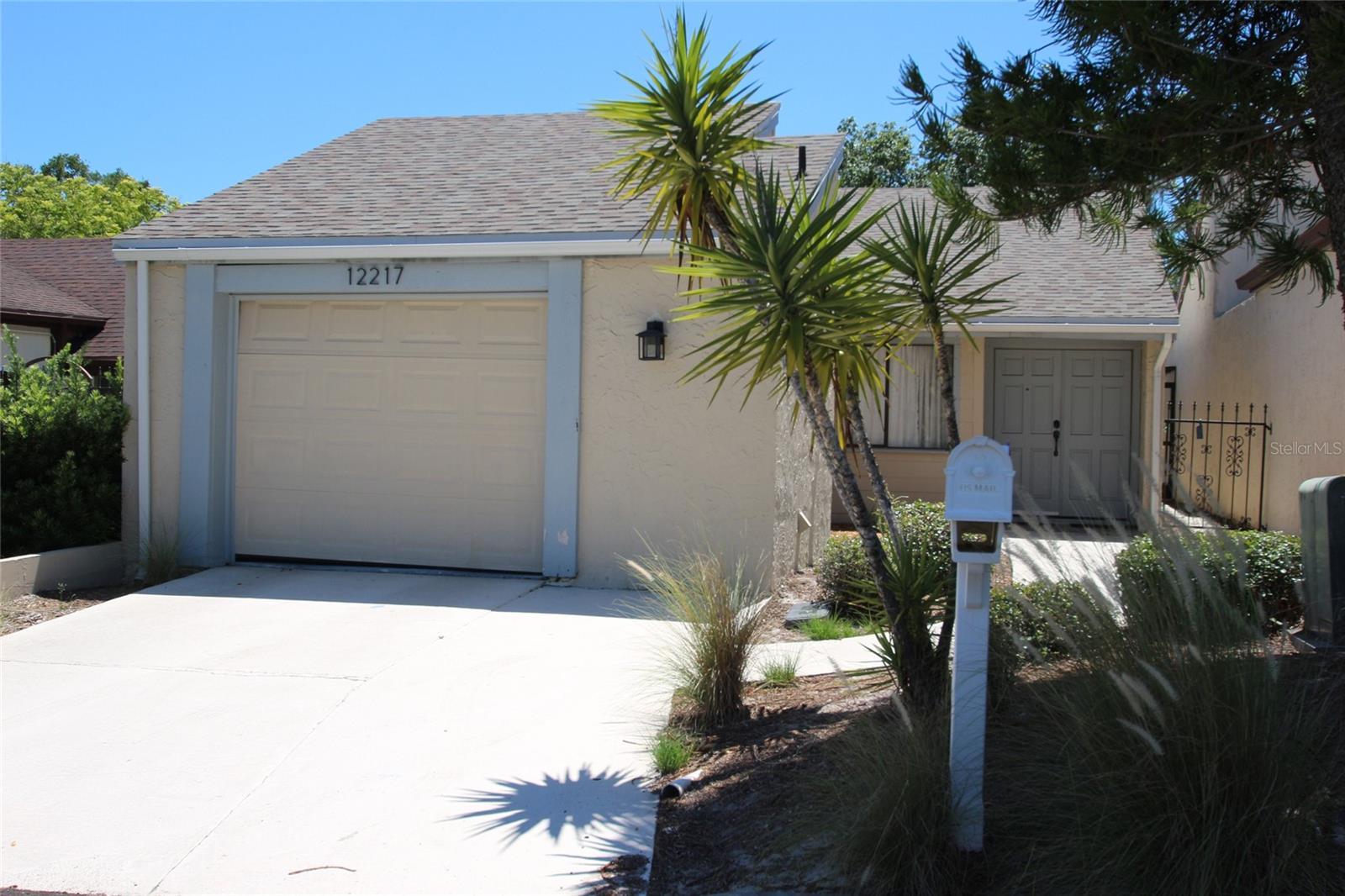 12217 Saddle Strap Row Property Photo 17