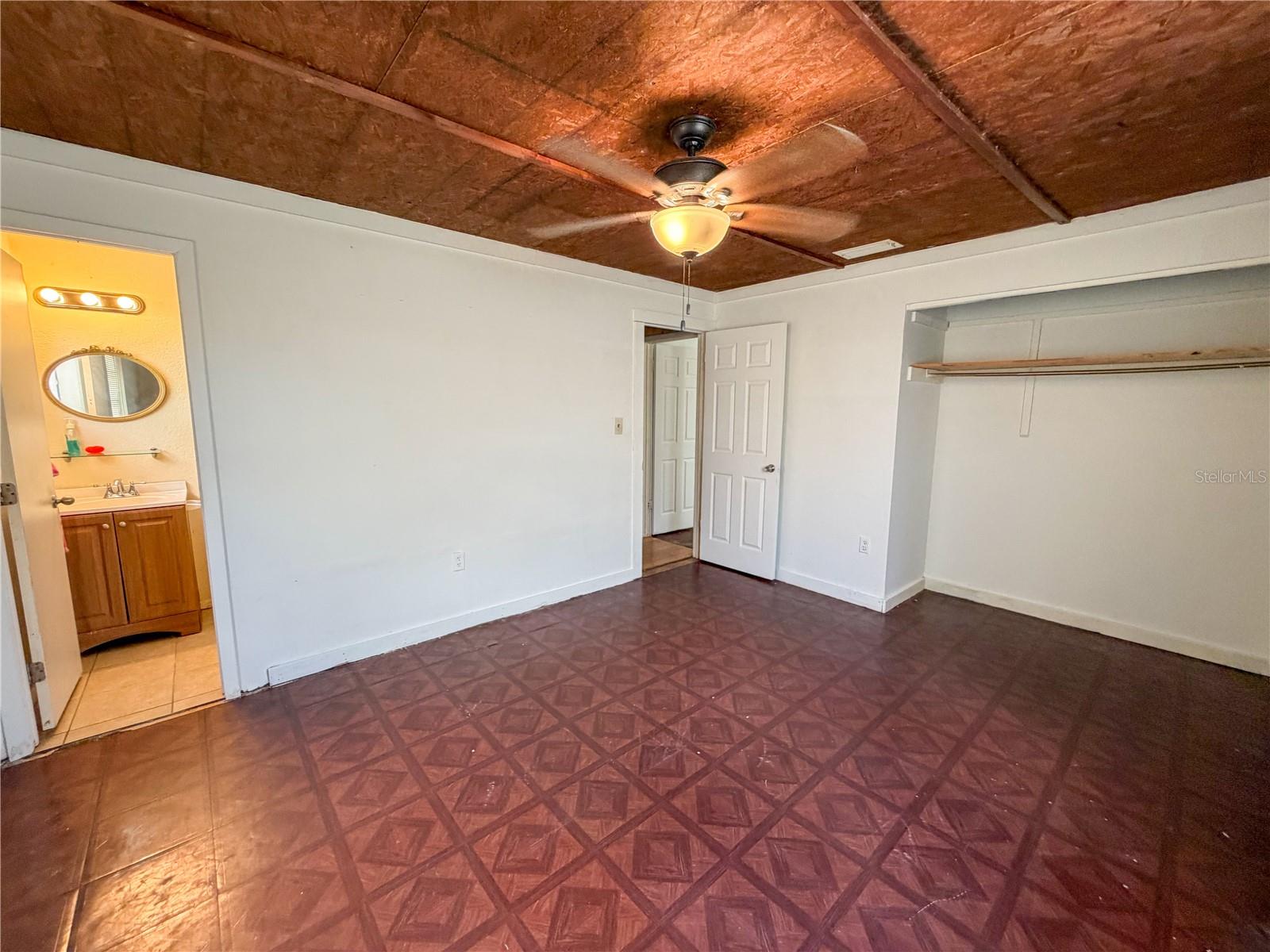 308 Central Ave Property Photo 8