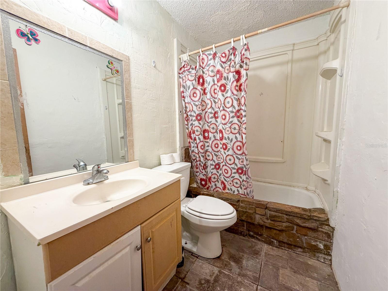 308 Central Ave Property Photo 11