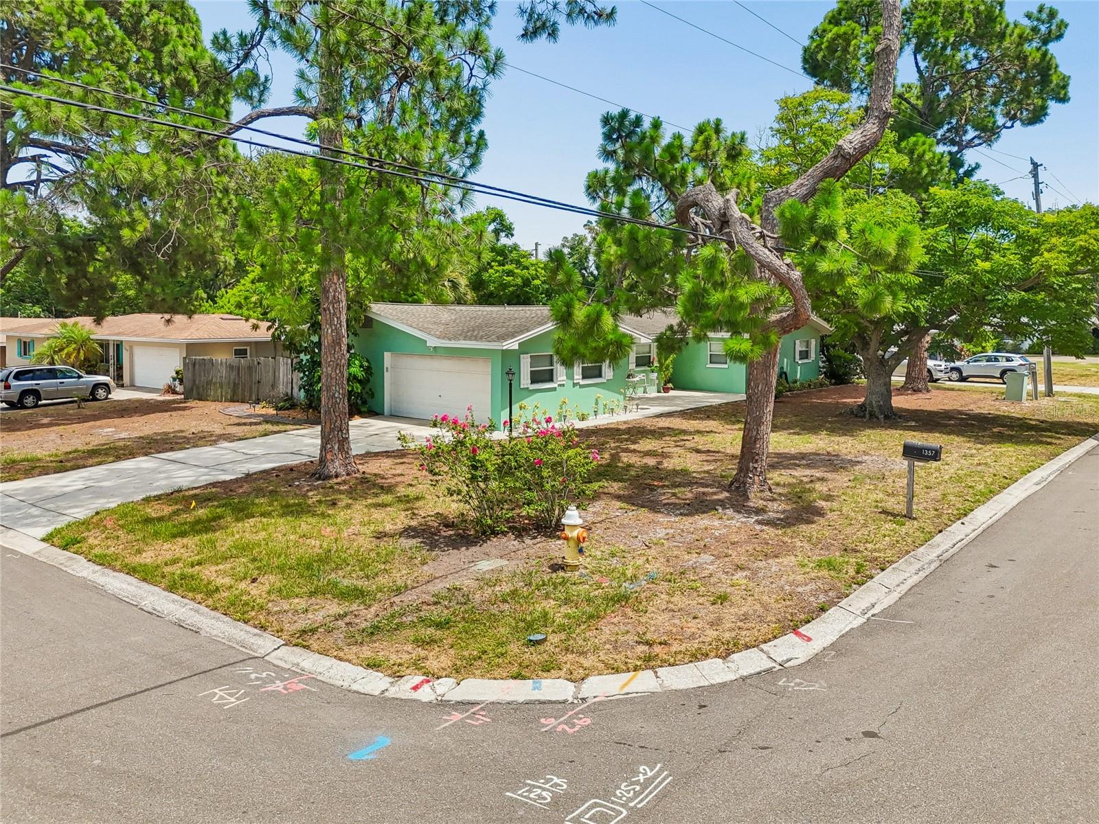 1357 S Evergreen Ave Property Photo 68