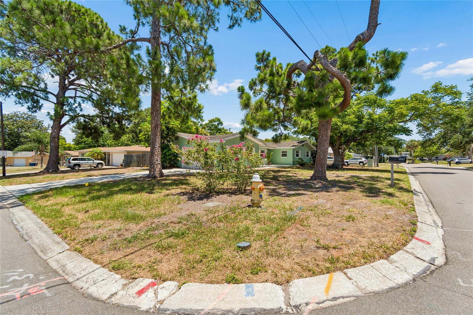 1357 S Evergreen Ave Property Photo 75
