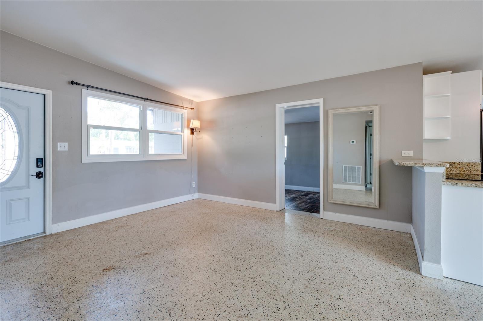 5601 Cedar St Ne Property Photo 11