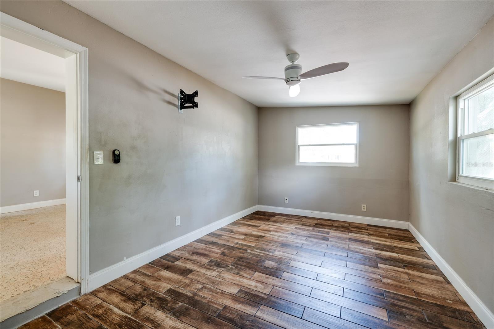 5601 Cedar St Ne Property Photo 17