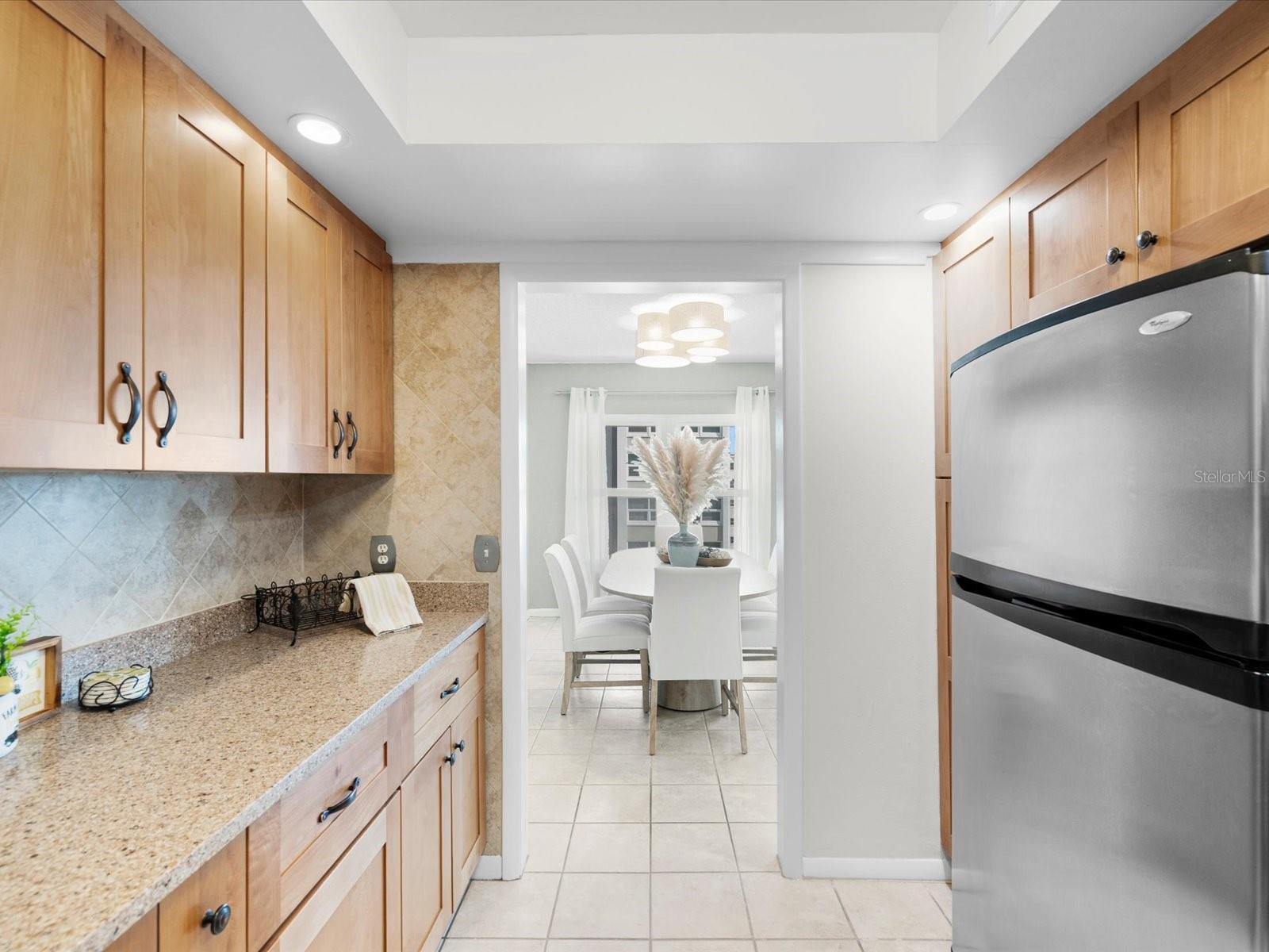 17400 Gulf Blvd #j7 Property Photo 9