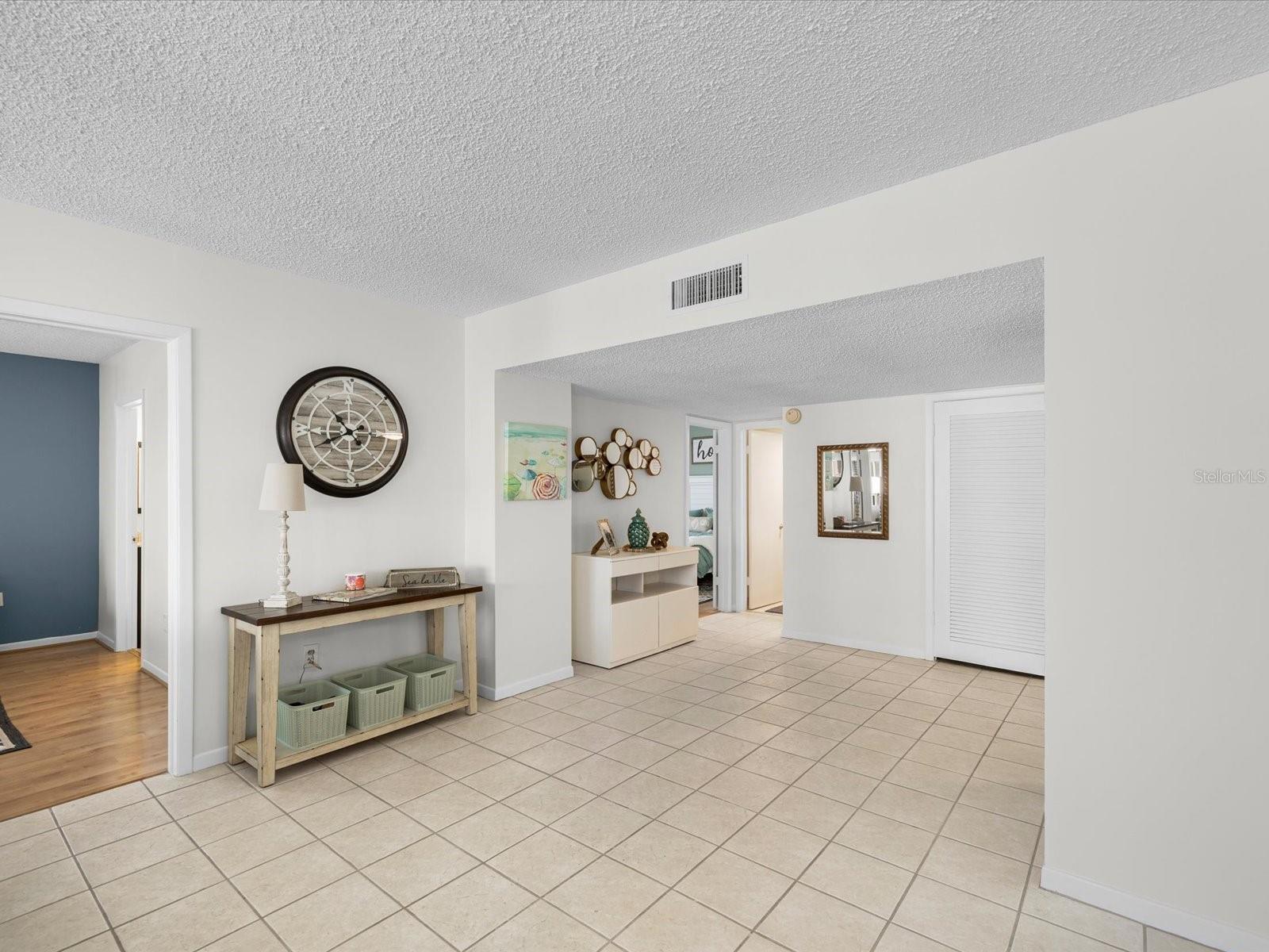 17400 Gulf Blvd #j7 Property Photo 19
