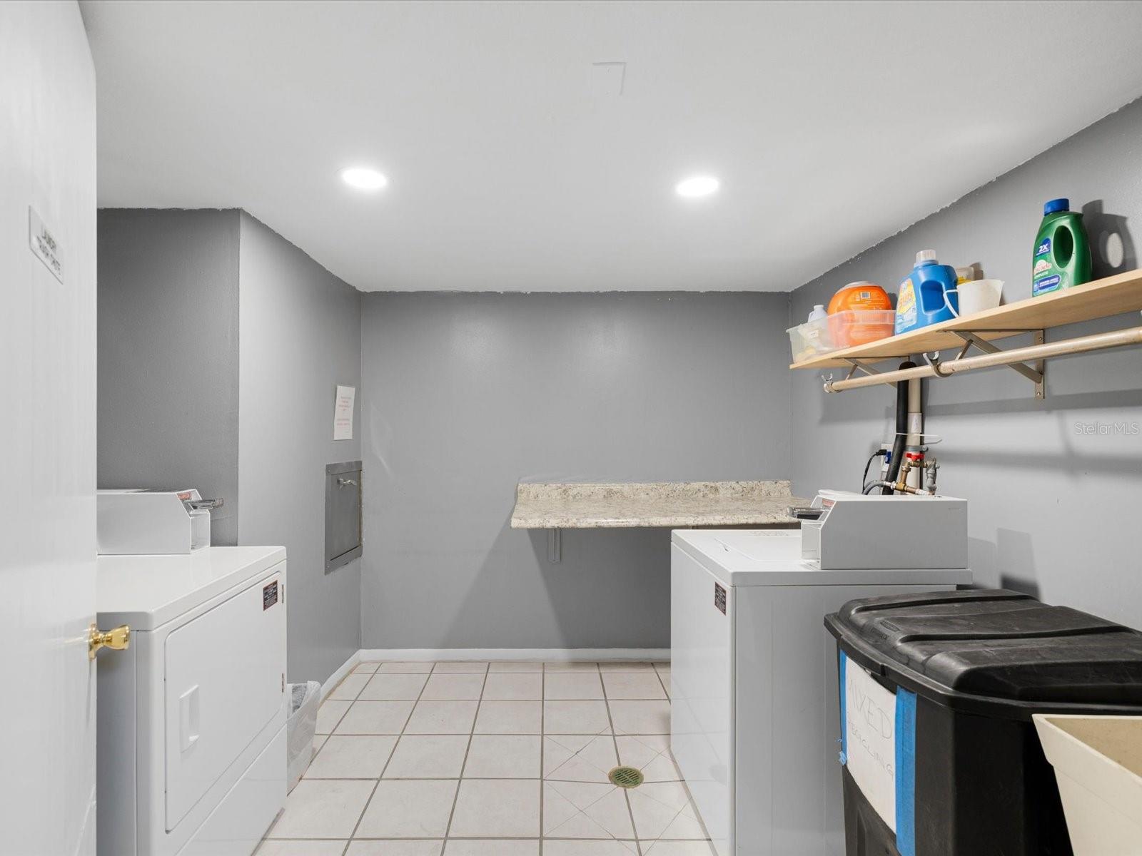 17400 Gulf Blvd #j7 Property Photo 33