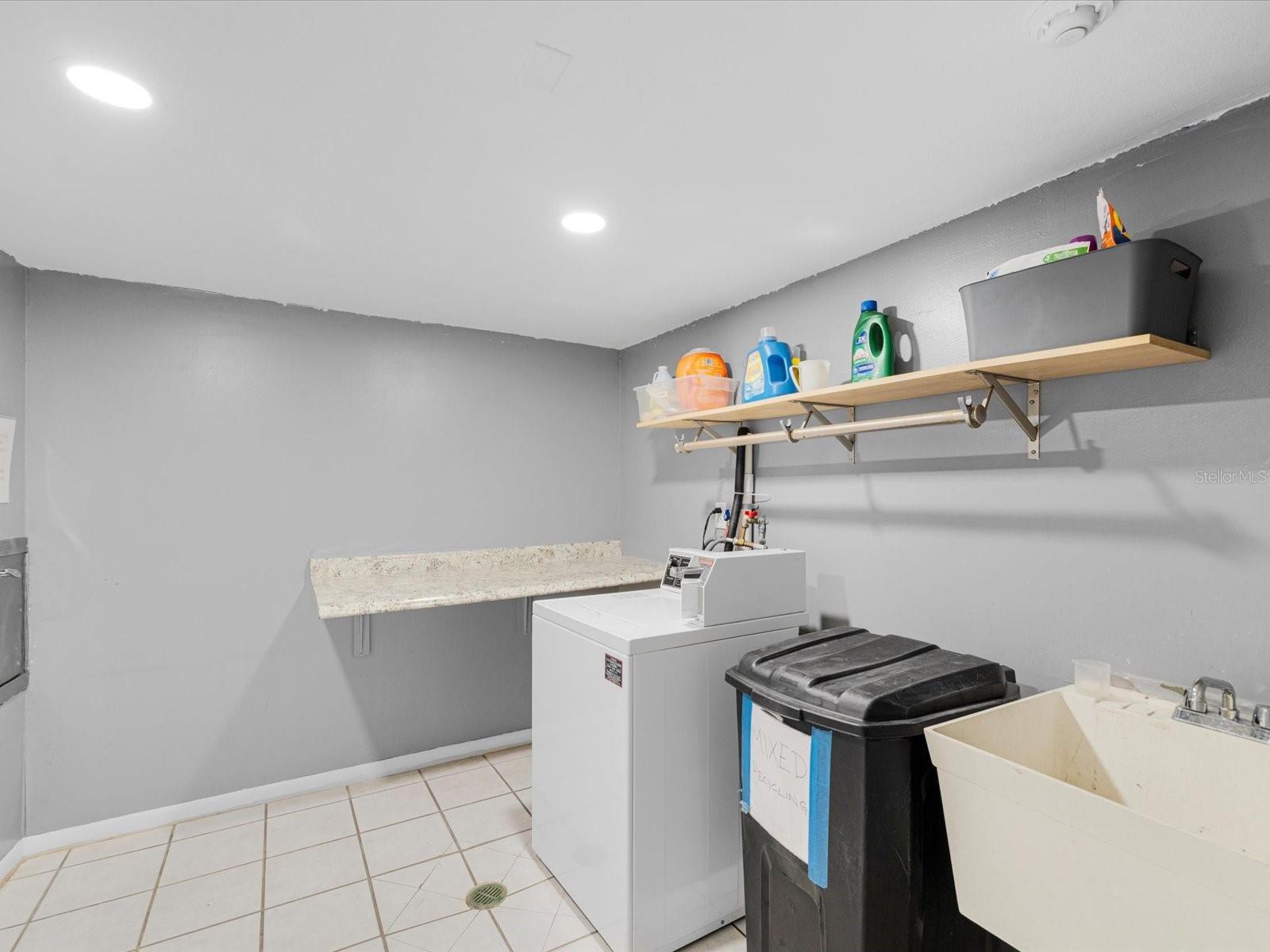 17400 Gulf Blvd #j7 Property Photo 34