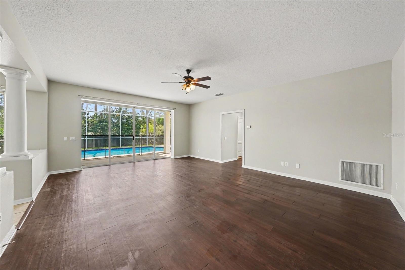 6112 Cezanne Ave Property Photo 11