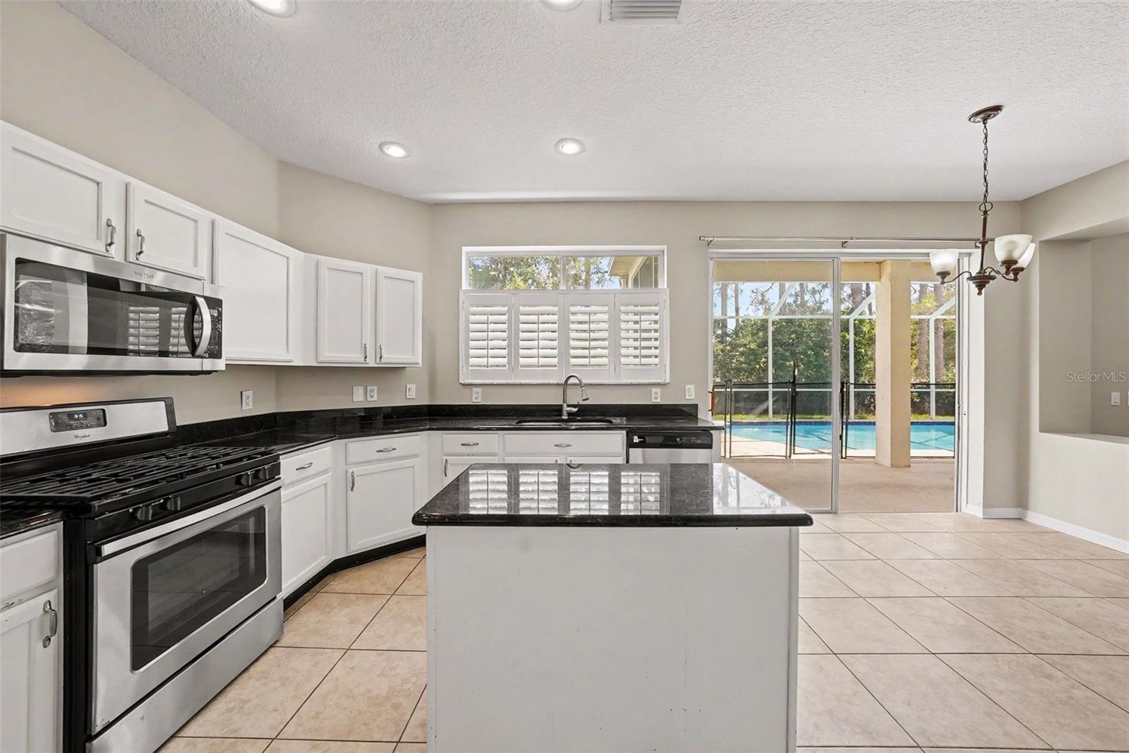 6112 Cezanne Ave Property Photo 13