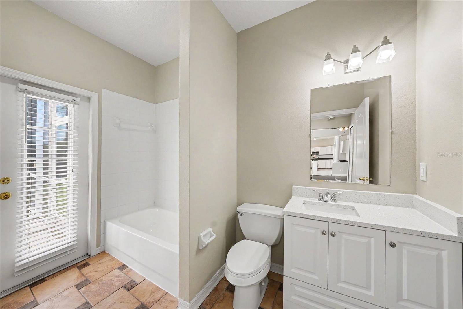 6112 Cezanne Ave Property Photo 16