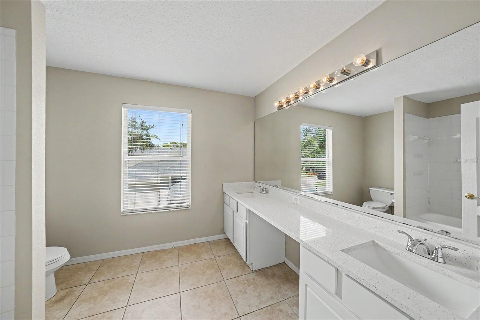 6112 Cezanne Ave Property Photo 25