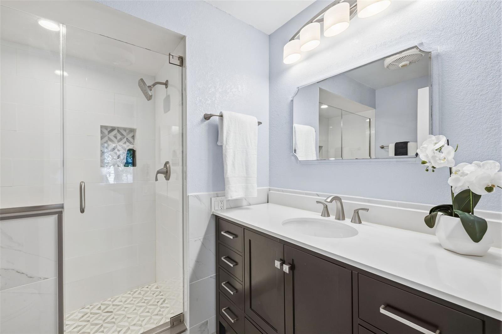 5265 E Bay Dr #114 Property Photo 12