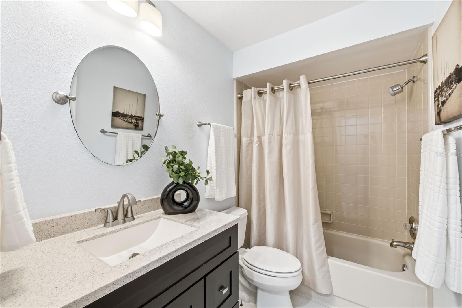 5265 E Bay Dr #114 Property Photo 16