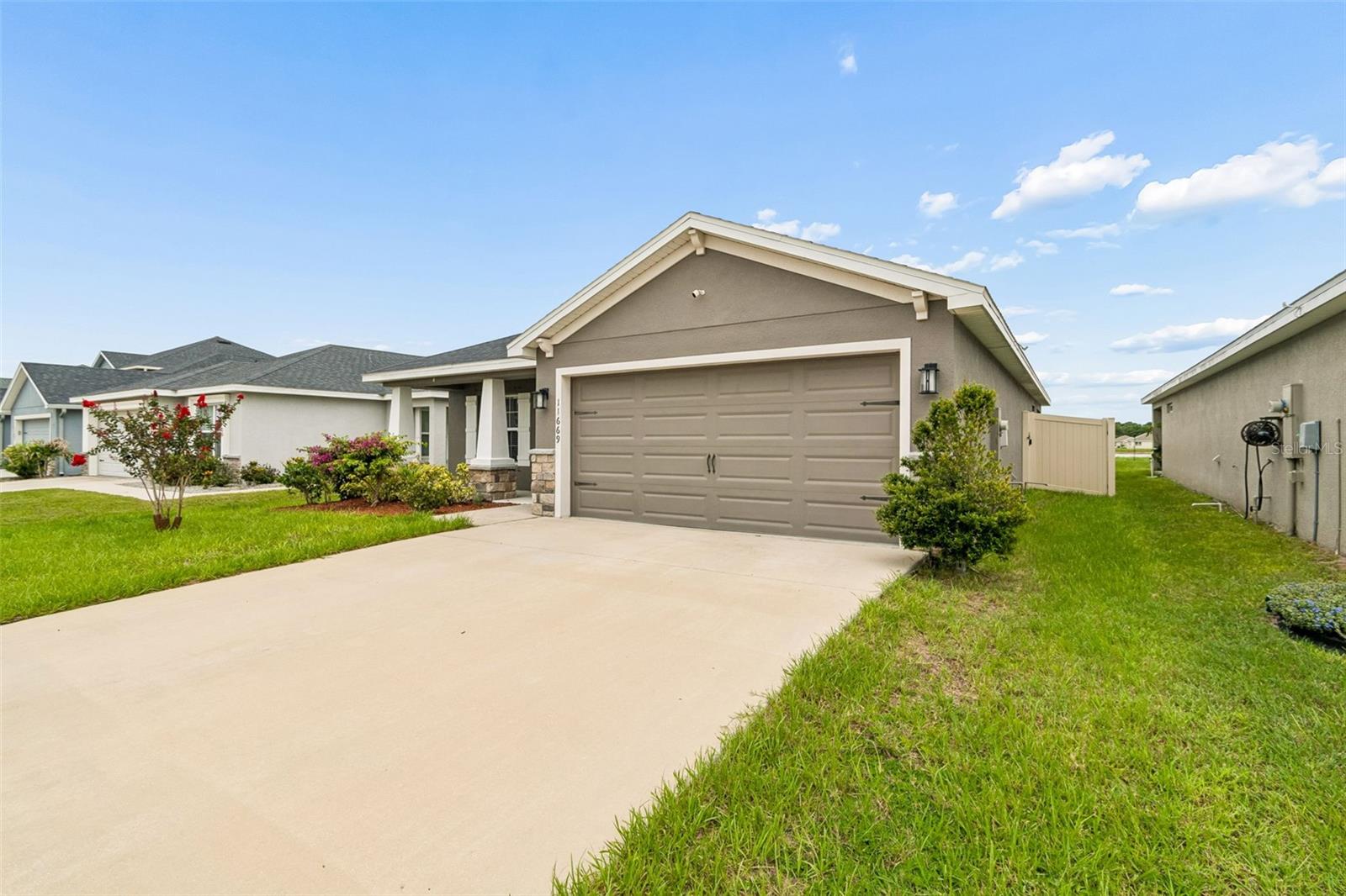 11669 Stone Pine St Property Photo 4