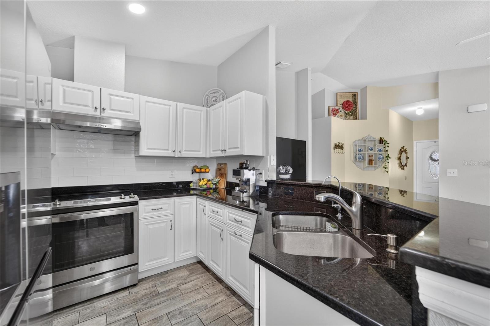 15428 Florida Breeze Loop Property Photo 9