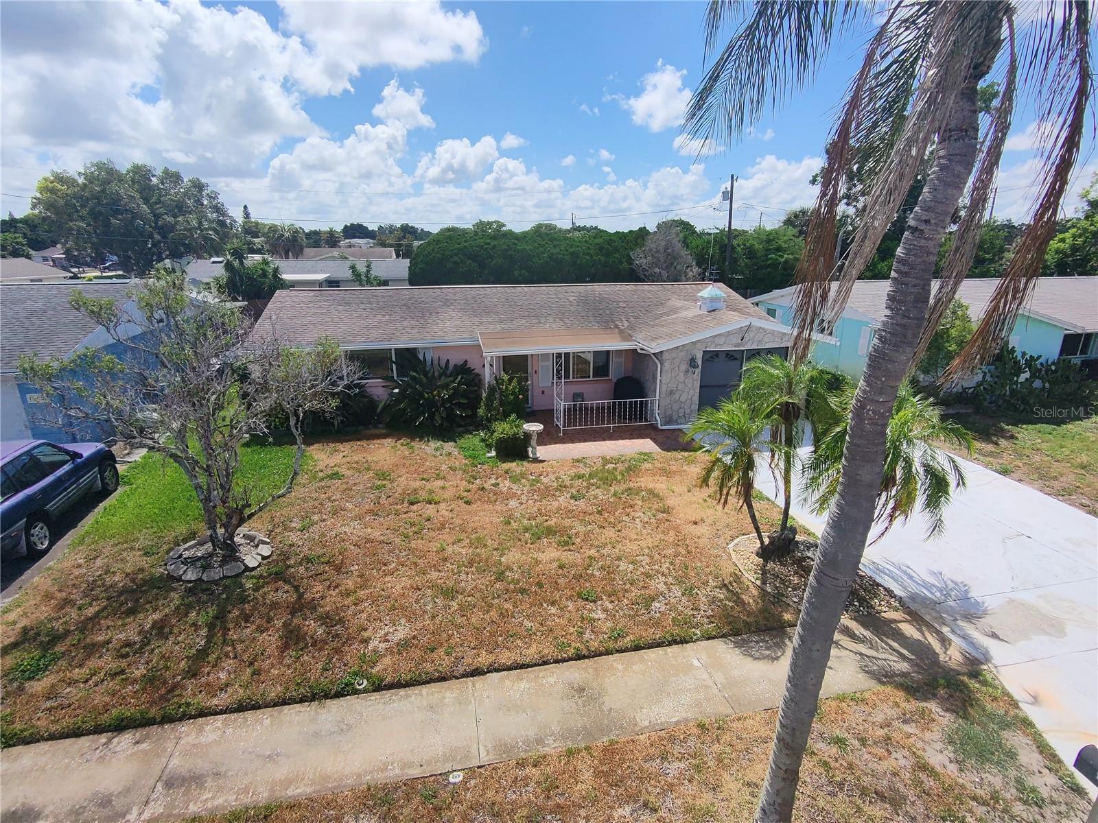 1248 Ermine Dr Property Photo 3