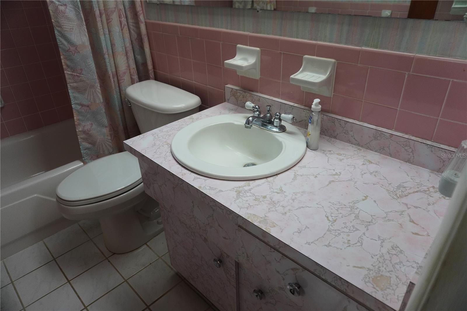 1248 Ermine Dr Property Photo 19