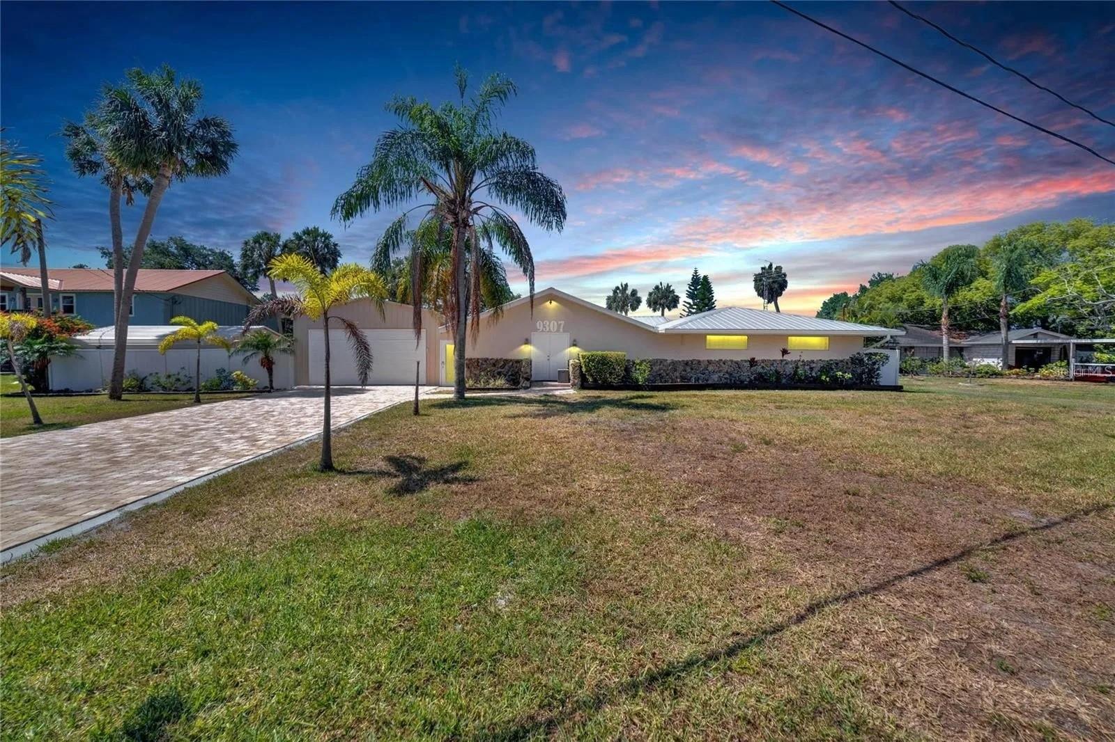 9307 River Cove Dr Property Photo