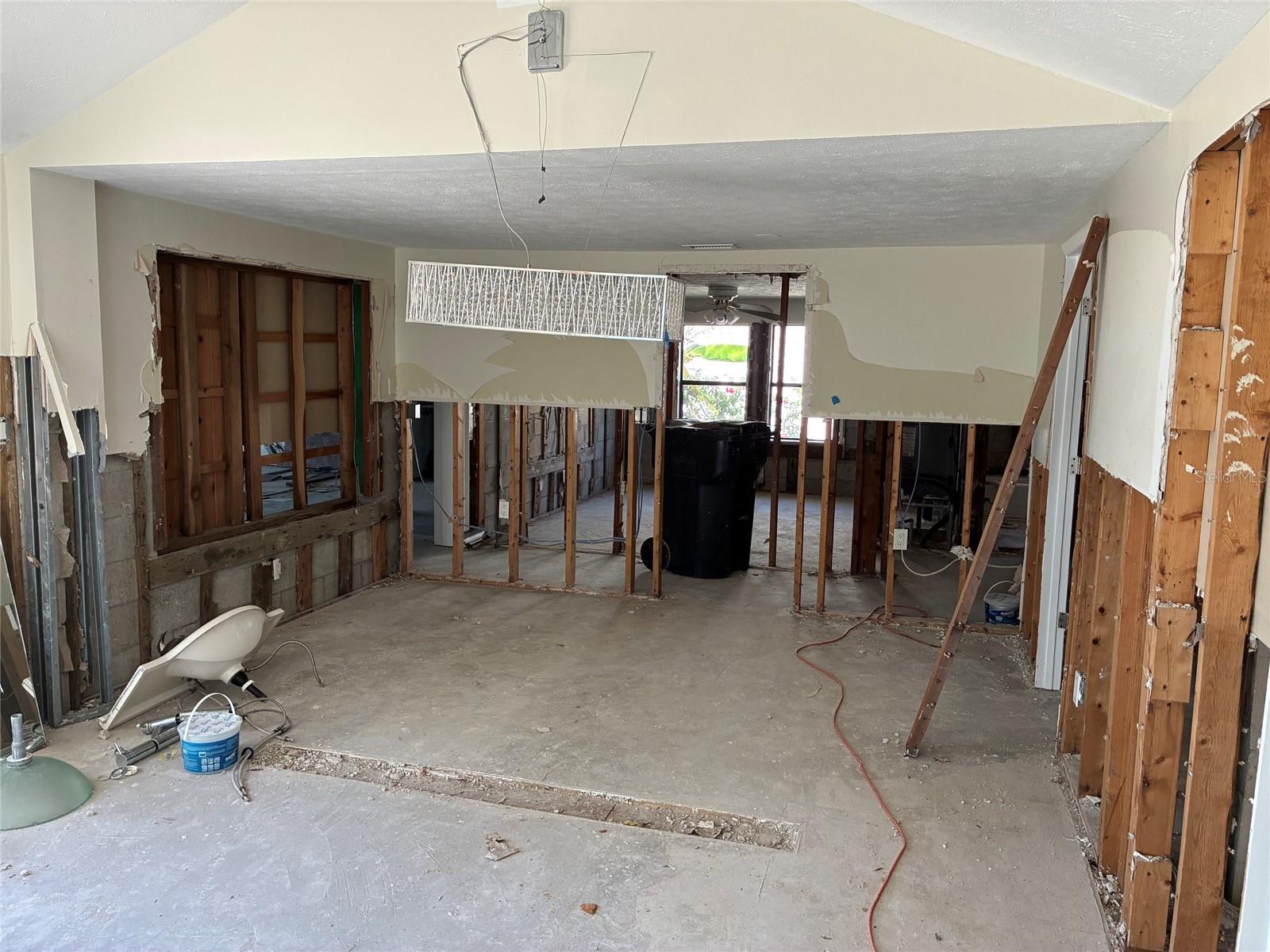 9307 River Cove Dr Property Photo 7