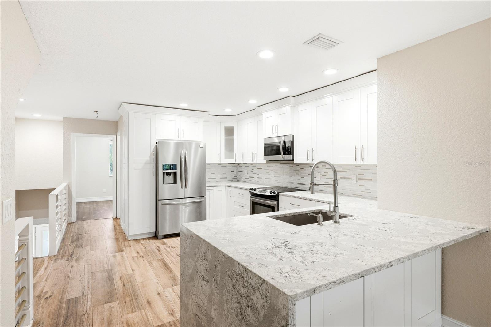 9824 Indian Key Trl #80 Property Photo 6