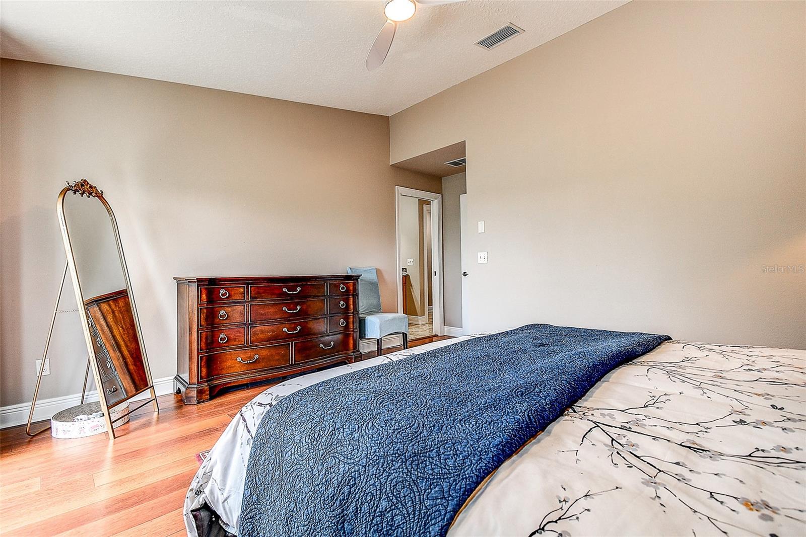 256 Valencia Cir Property Photo 19