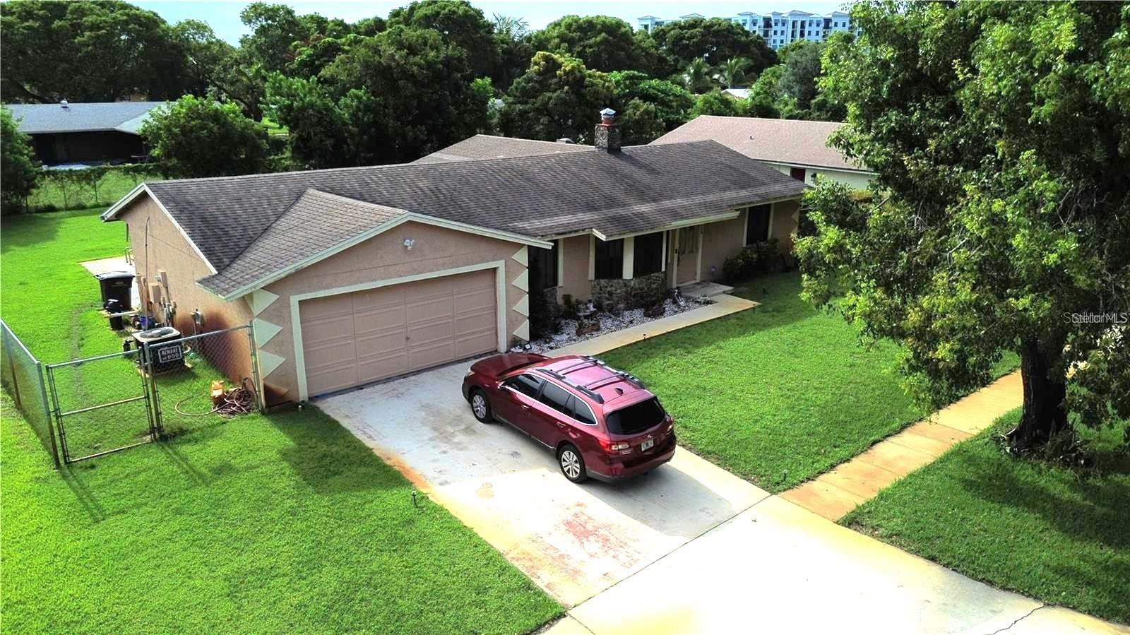 4215 LATONA AVE Property Photo 1
