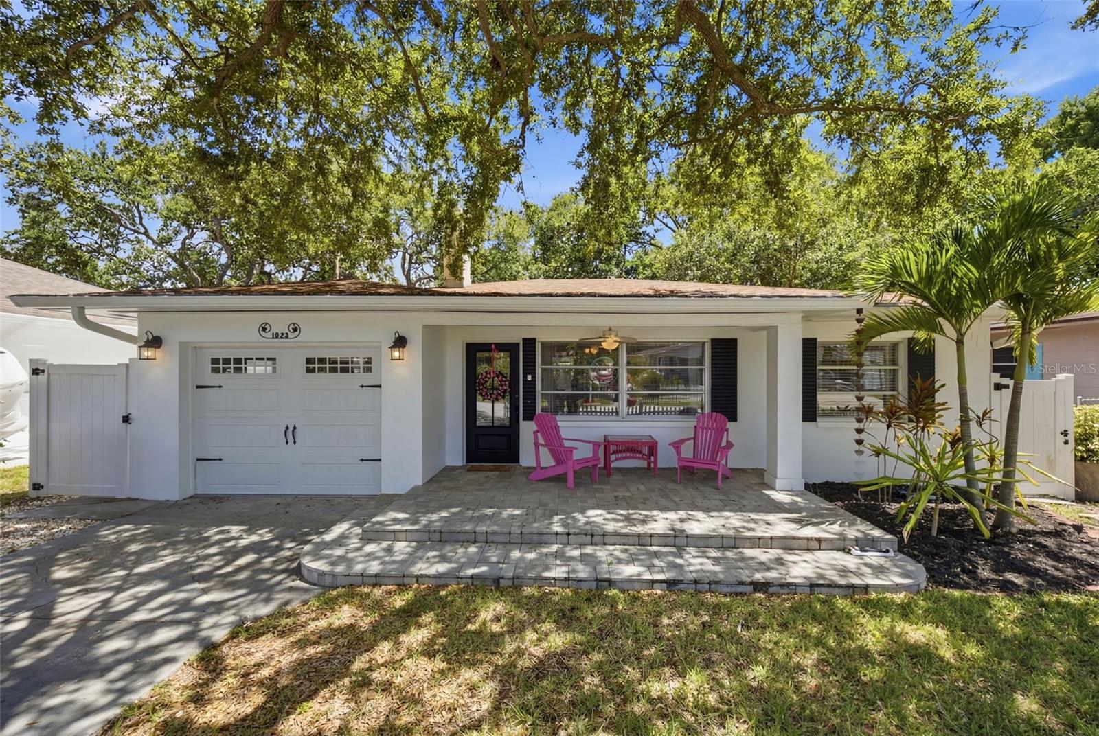 1023 Granada St Property Photo 4