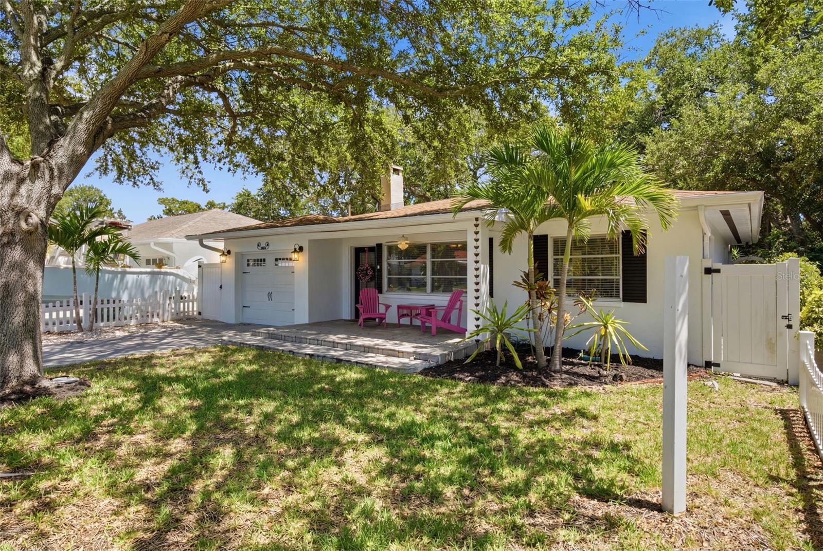 1023 Granada St Property Photo 5