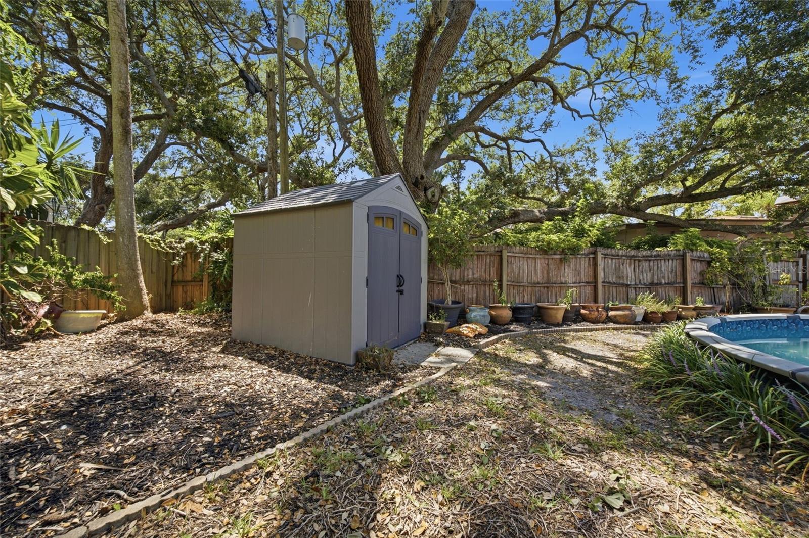 1023 Granada St Property Photo 33