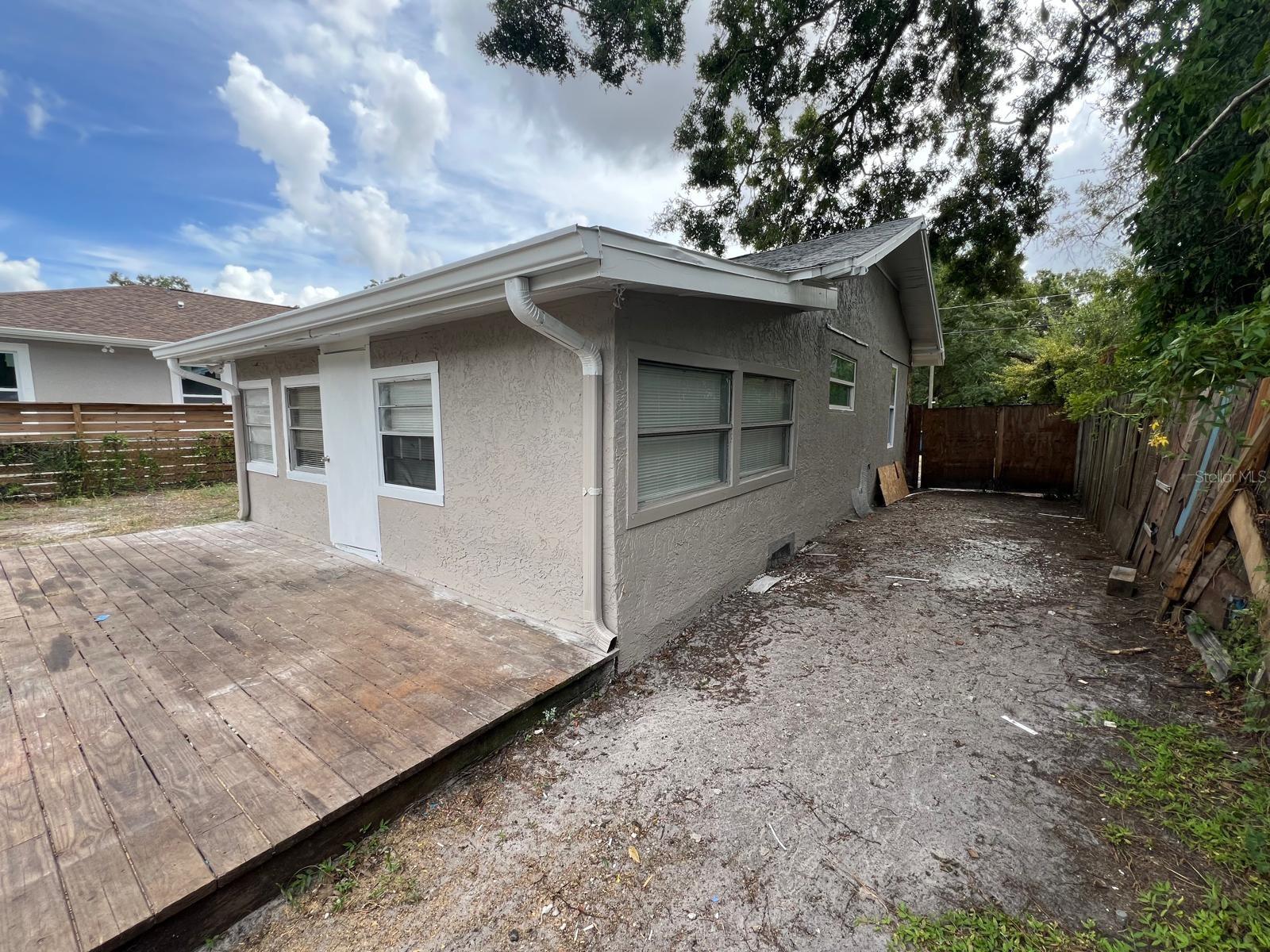 1708 E Nome St Property Photo 2