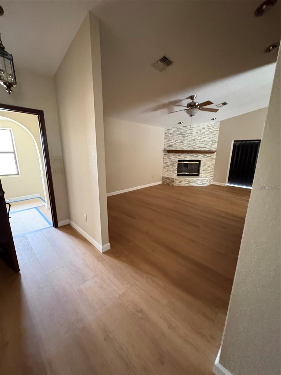 15810 Redington Dr Property Photo 8