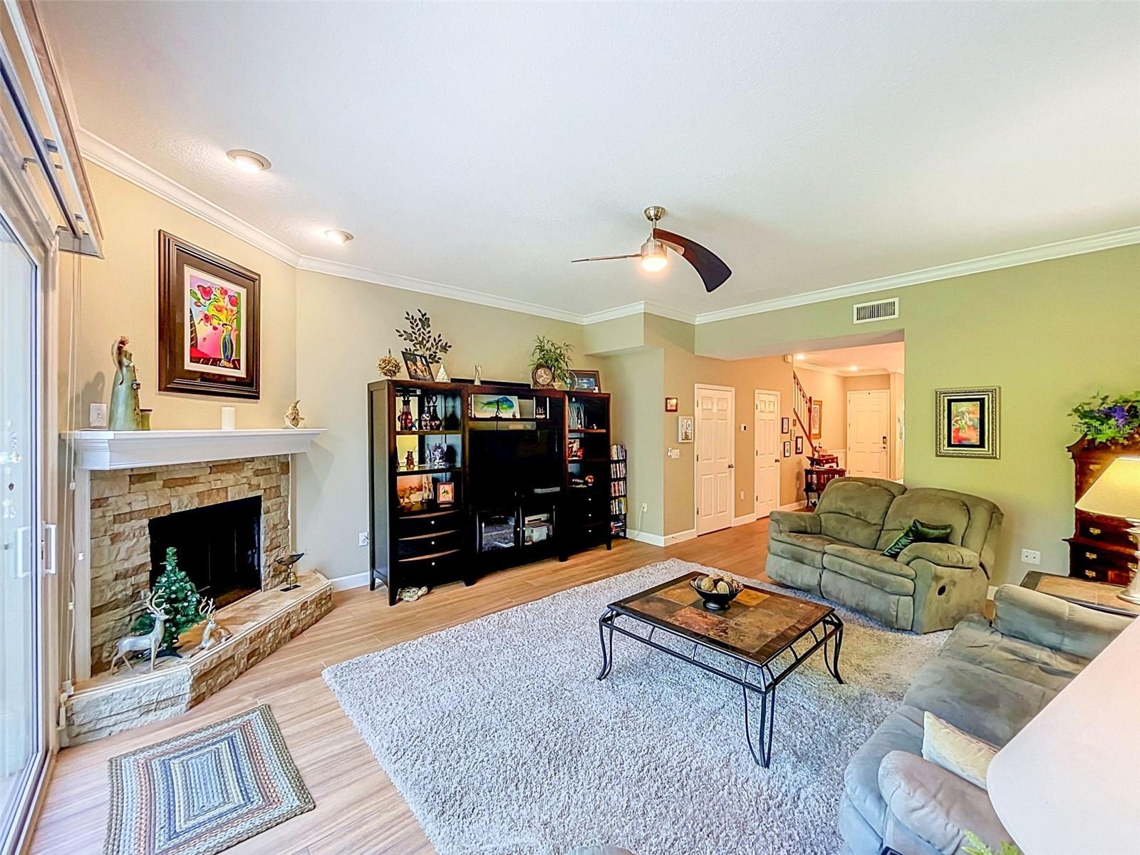 1722 Arabian Ln Property Photo 3