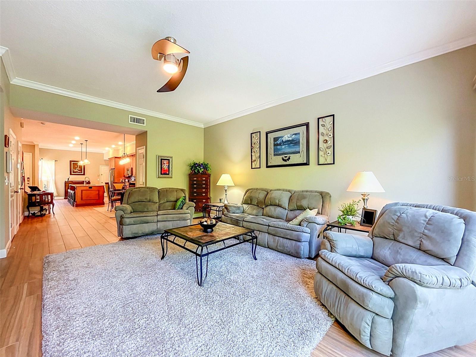 1722 Arabian Ln Property Photo 4