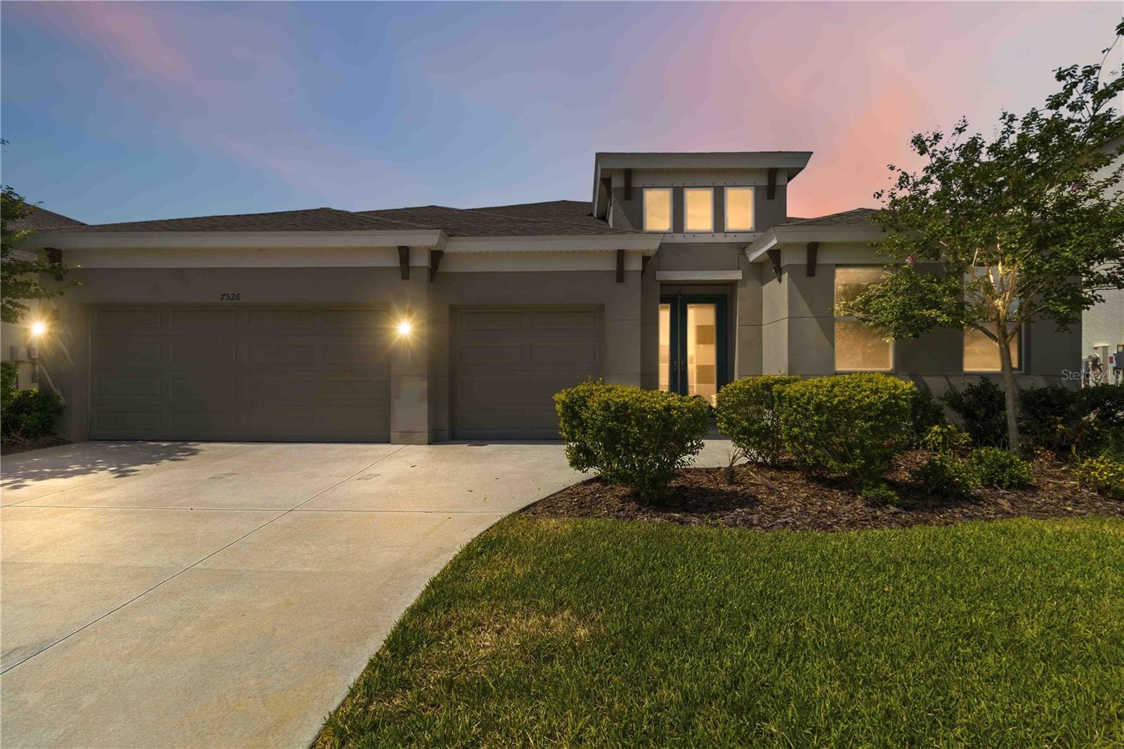 7526 Paradiso Dr Property Photo 1