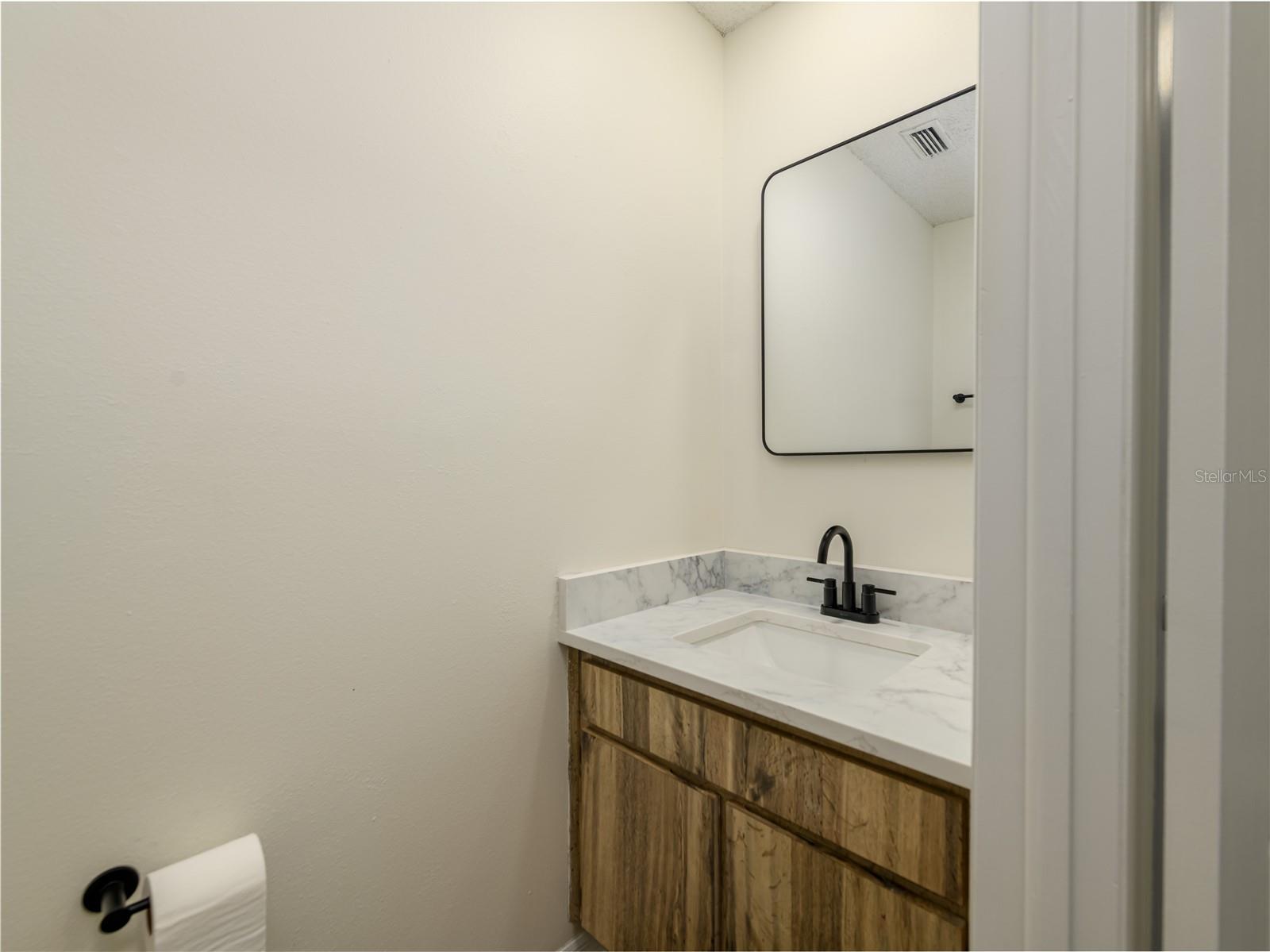 9703 Fox Hollow Rd Property Photo 17