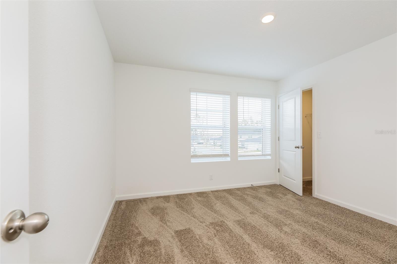 TB8523719 Property Photo 13