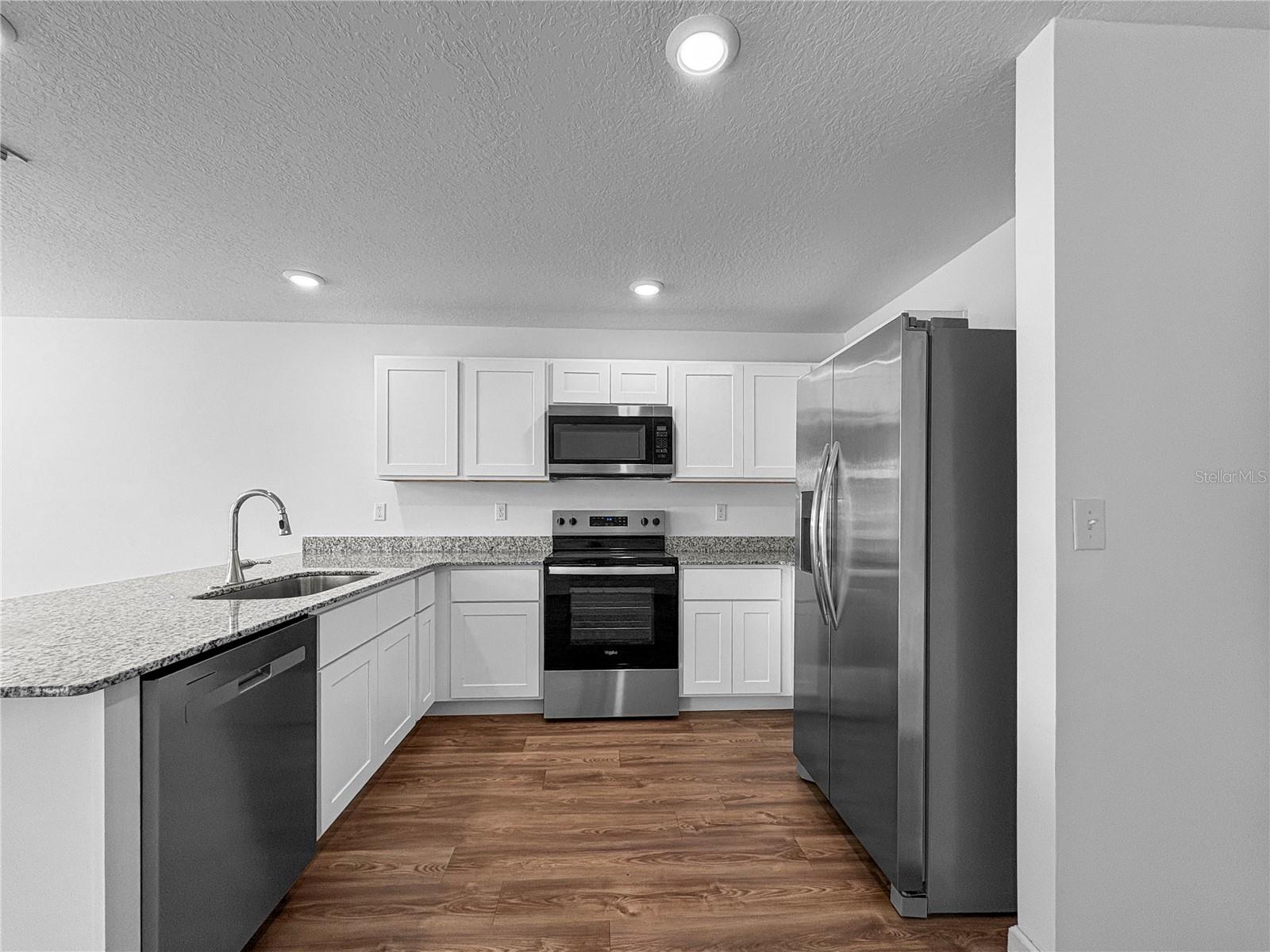 TB8523733 Property Photo 7