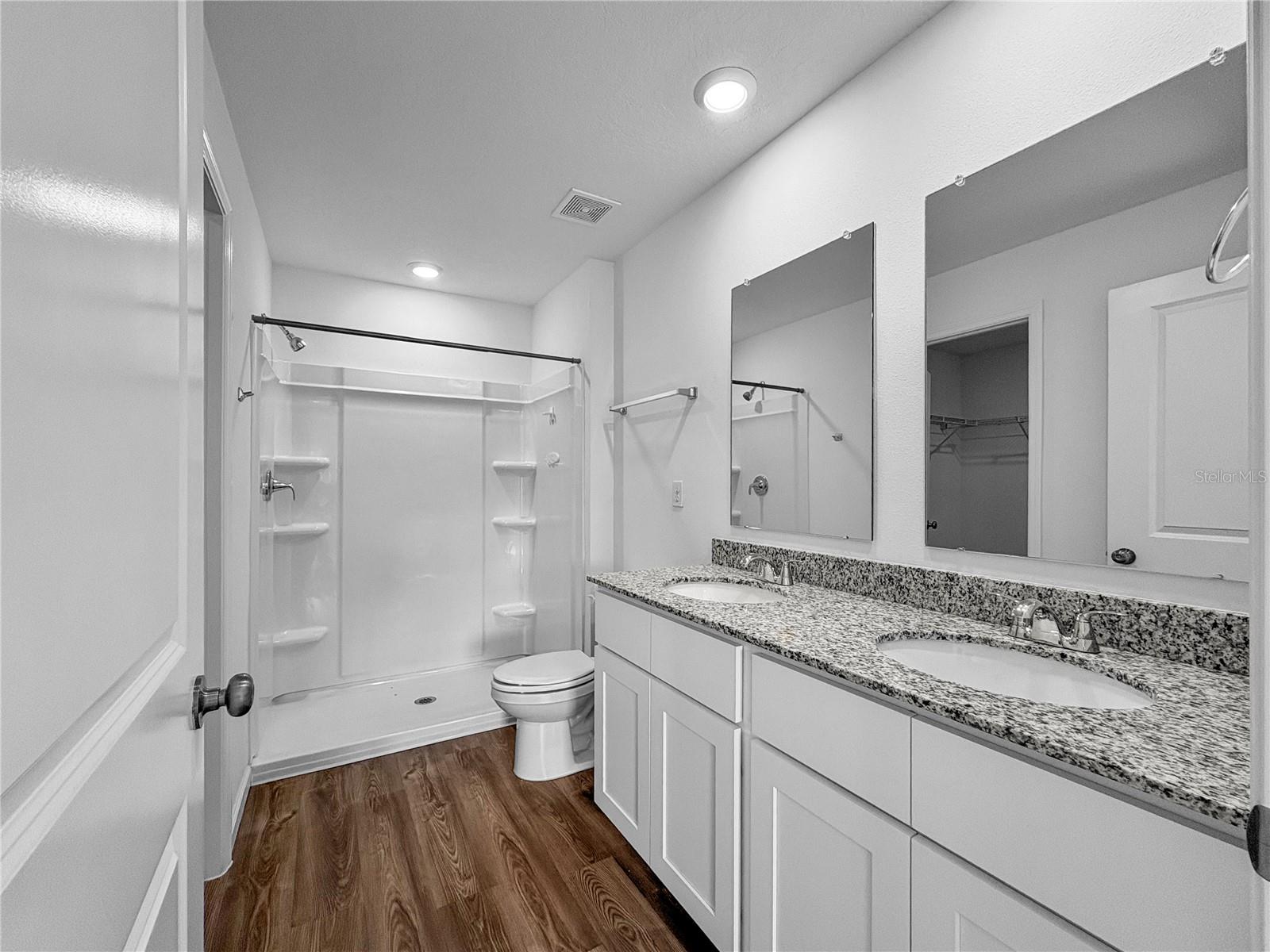 TB8523733 Property Photo 11