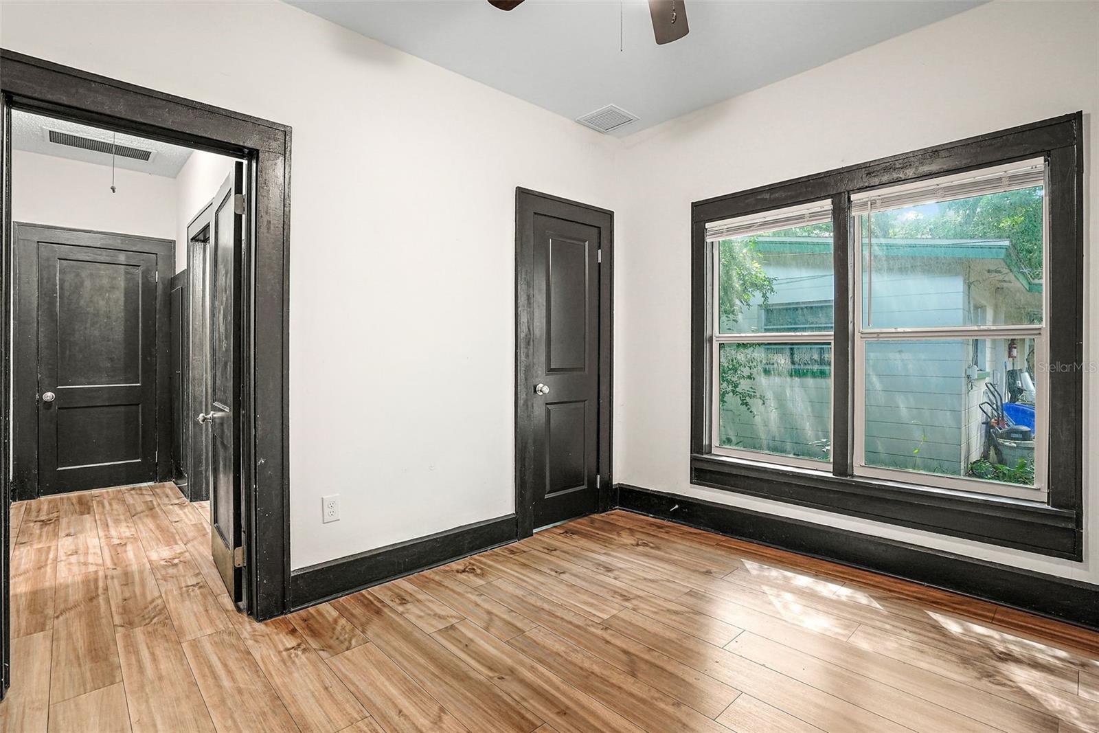 2111 Burlington Ave N Property Photo 23