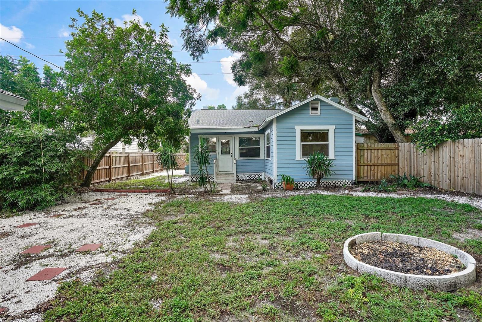 2111 Burlington Ave N Property Photo 31
