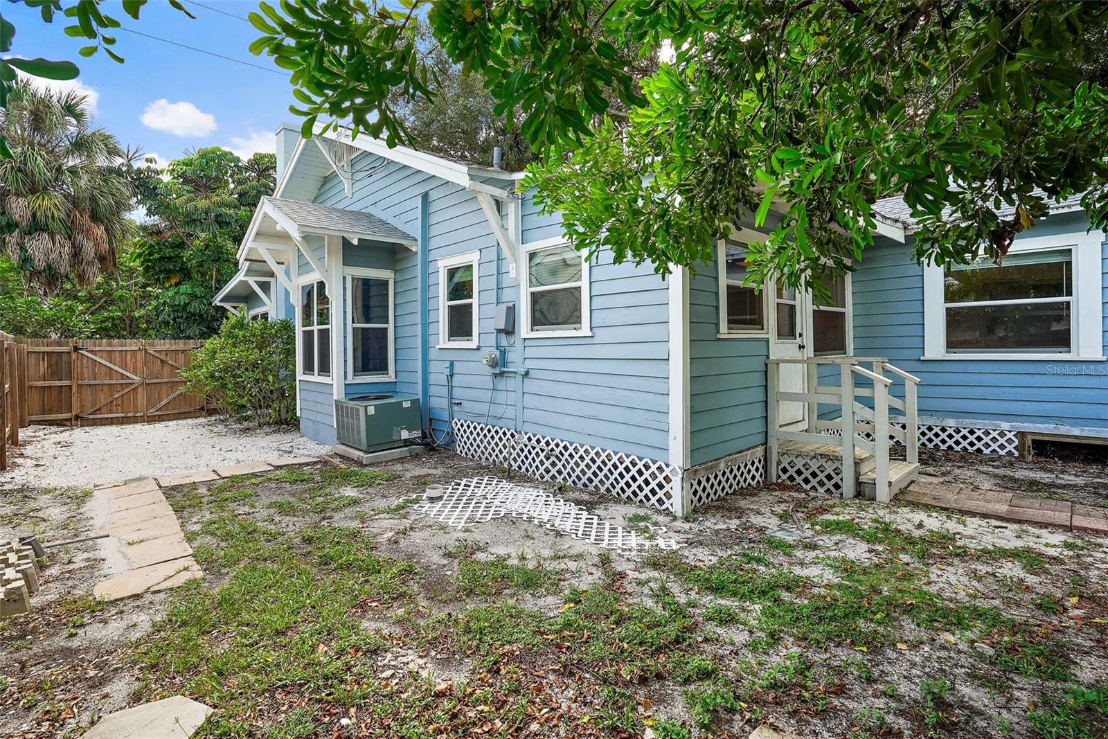 2111 Burlington Ave N Property Photo 33