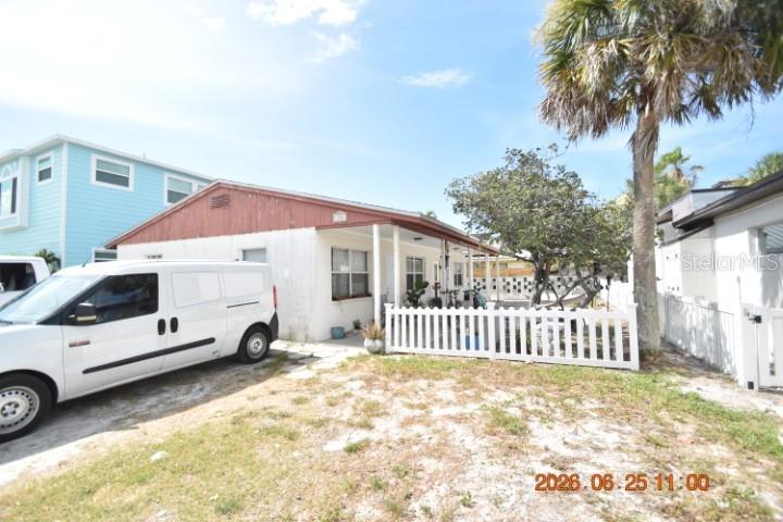 146 CORAL AVE #C Property Photo 1