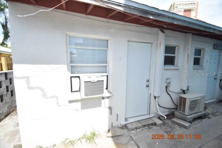 146 Coral Ave #c Property Photo 9