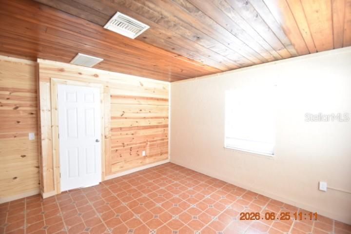 146 Coral Ave #c Property Photo 14