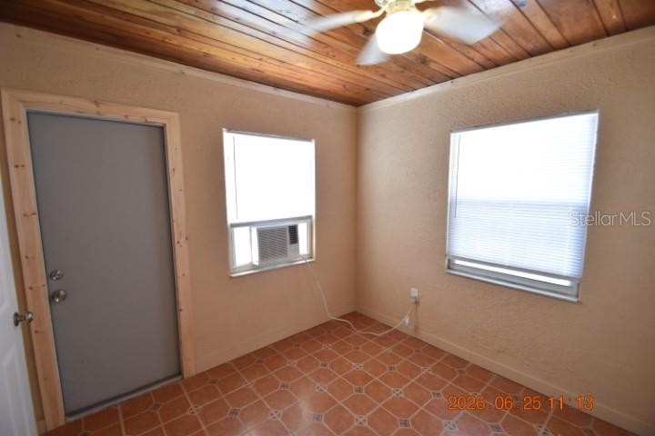 146 Coral Ave #c Property Photo 16