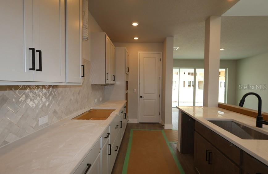 11804 Full Moon Loop Property Photo 8