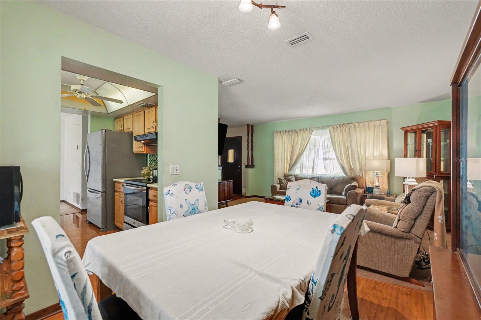 2815 Linden Tree St Property Photo 8
